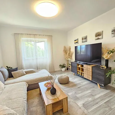 In 30404 Apartment *