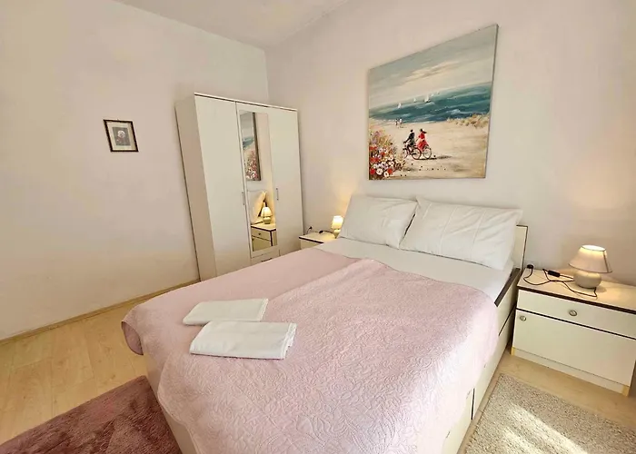 Apartament In 30404 Novi Vinodolski